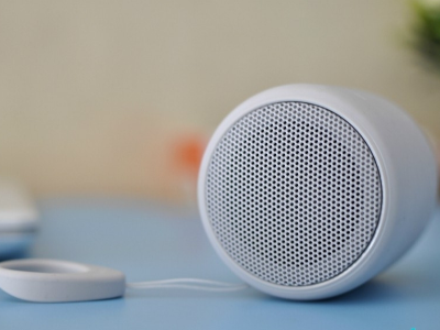 蓝牙音响密封胶粘接案例，聚厉老牌生产厂家专业定制