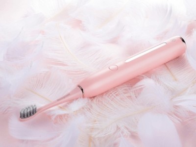 电子产品行业用胶案例，聚力abs粘硅胶电动牙刷按键瞬间胶水